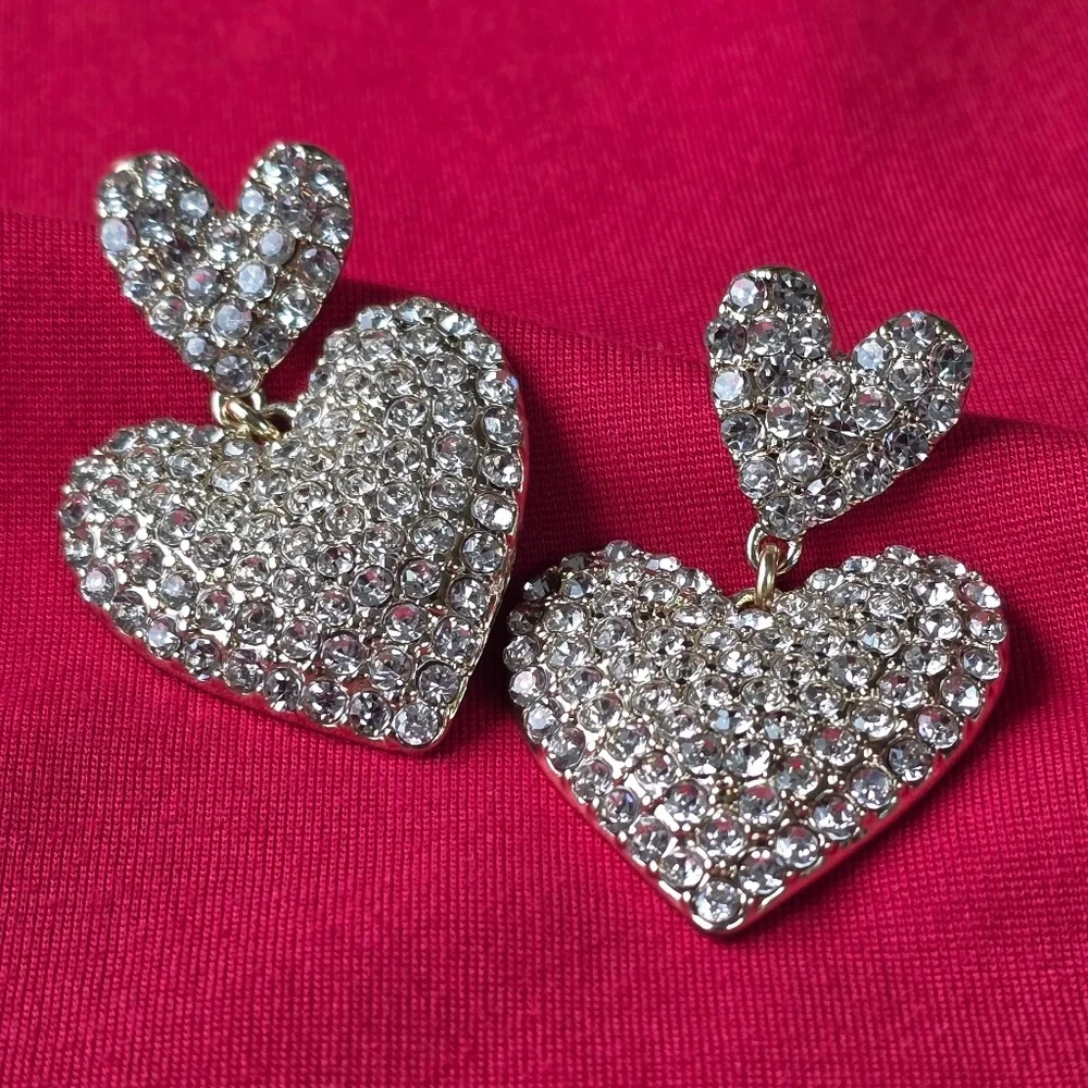 J.Crew Crystal Heart Drop Earrings Gold Tone Rhinestone Hypoallergenic NEW - Picture 7 of 9